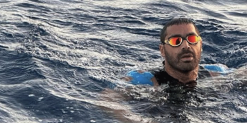 Στη Σητεία ο Παραολυμπιονίκης X. Ταϊγανίδης από τον Πολύμυλο Κοζάνης - Ξεκίνησε από τη Σούδα, κολύμπησε 250 μίλια