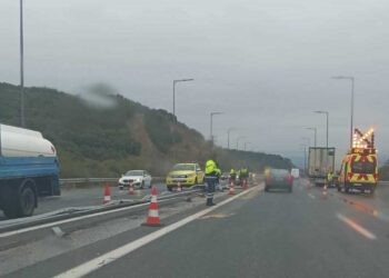 Τροχαίο ατύχημα στο ρεύμα Κοζάνης-Βέροιας μετά το τελευταίο τούνελ, λίγο πριν την Βέροια - Φωτογραφίες