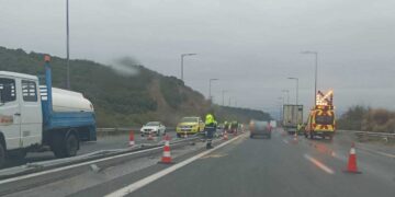 Τροχαίο ατύχημα στο ρεύμα Κοζάνης-Βέροιας μετά το τελευταίο τούνελ, λίγο πριν την Βέροια - Φωτογραφίες