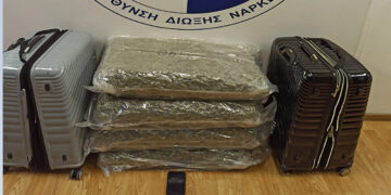 «Ελευθέριος Βενιζέλος»: 30χρονη έκρυβε μέσα στις βαλίτσες τις 37 κιλά κάνναβης