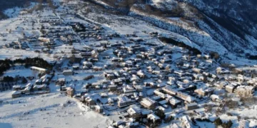 Βόρεια Ελλάδα: Προς sold out οι χριστουγεννιάτικοι προορισμοί – Πολύ υψηλές προκρατήσεις σε Φλώρινα, Γρεβενά και Καστοριά