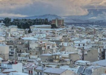 Η όμορφη φωτογραφία του Αργύρη Καραμούζα από την χιονισμένη Κοζάνη