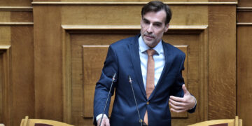 Πλεύση Ελευθερίας: Ανεξαρτητοποιείται ο βουλευτής Μ. Χουρδάκης