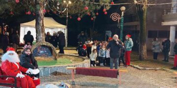 Με τη συμμετοχή πλήθους κόσμου το άναμμα των φώτων του Χριστουγεννιάτικου Δέντρου και η γιορτή της Τσιγαρίδας της Θρακικής Εστίας Εορδαίας! (ρεπορτάζ της Κούλας Πουλασιχίδου)