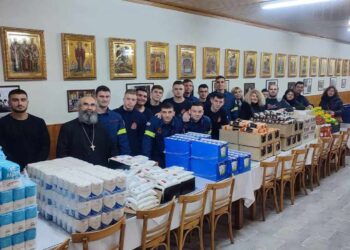 Ο Ιερός Ναός Αγίας Σκέπης δίπλα στον πάσχοντα συνάνθρωπο – Δέματα τροφίμων ενόψει Χριστουγέννων ( ρεπορτάζ της Κούλας Πουλασιχίδου )