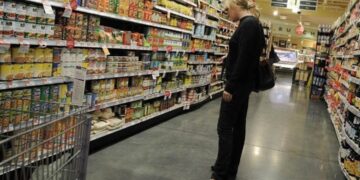 Ανατιμήσεις 9% στα τρόφιμα τον Νοέμβριο – Ακριβότερο κατά 31,4% το λάδι