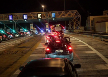 Αίγιο: Άγρια επίθεση σε γυναίκα σε διόδια από τρεις άνδρες