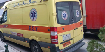 Συμβαίνει τώρα: Ασθενοφόρο με σειρήνες αδυνατεί να διέλθει λόγω κίνησης στο κέντρο της Πτολεμαΐδας