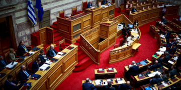 Συζήτηση του φορολογικού νομοσχεδίου στην Ολομέλεια της Βουλής – Ένσταση αντισυνταγματικότητας κατέθεσε ο ΣΥΡΙΖΑ