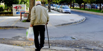Δημογραφικό: Αρνητικό ρεκόρ για Ελλάδα - Στην 6η θέση παγκοσμίως στη γήρανση του πληθυσμού