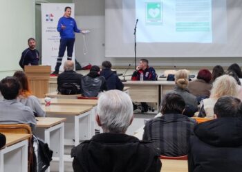 Στο 4ο Εσπερινό ΕΠΑΛ Κοζάνης βρέθηκαν για σεμινάριο και ομιλία οι διασώστες – εκπαιδευτές του ΕΚΑΒ Κοζάνης