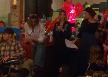 Εξαιρετική "Χριστουγεννιάτικη Γιορτή Συναισθημάτων", για τα παιδιά της Πτολεμαΐδας! ( ρεπορτάζ της Κούλας Πουλασιχίδου)