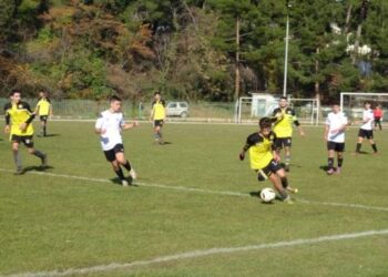 Β΄ ΕΠΣ Κοζάνης: Όμορφο θέαμα και δίκαιη ισοπαλία για Ελπίδες ΑΕΚ και Βυζαντινό Αετό