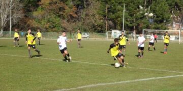 Β΄ ΕΠΣ Κοζάνης: Όμορφο θέαμα και δίκαιη ισοπαλία για Ελπίδες ΑΕΚ και Βυζαντινό Αετό