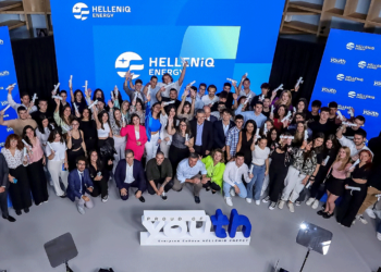 HELLENiQ ENERGY: Βράβευσε 80 αριστούχους αποφοίτους Λυκείου από τη Δυτική Μακεδονία