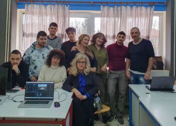 Το Τμήμα ΜΟΝΤΕΡ του ΔΙΕΚ Πτολεμαΐδας με το δικό του τρόπο, εύχεται “ΚΑΛΕΣ ΓΙΟΡΤΕΣ”!