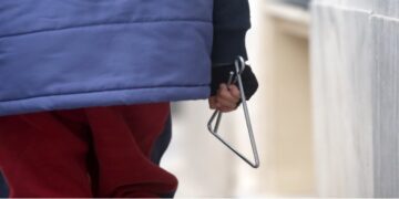 Άρτα: 14χρονος κατέρρευσε ενώ είχε πάει να πει τα κάλαντα