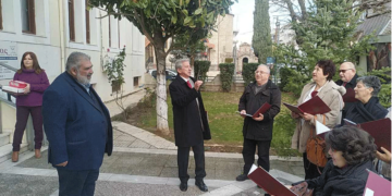 Τα κάλαντα στον Δήμαρχο Εορδαίας Παναγιώτη Πλακεντά έψαλλε ο Σύλλογος Μικρασιατών Πτολεμαΐδας