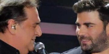 Βασίλης Καρράς: Ραγίζει καρδιές η μητέρα του Παντελή Παντελίδη, «να μου τον κάνεις μια αγκαλιά»