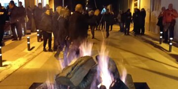 ΜΕ πολύ κέφι και χορό τα “ΚΟΛΝΤΑ ΜΠΑΜΠΩ” από τον Πολιτιστικό Σύλλογο Κομάνου! (Ρεπορτάζ της Κούλας Πουλασιχίδου)