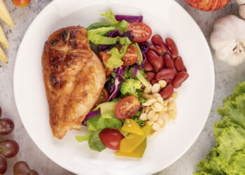 Μικρο και μακρο-θρεπτικά συστατικά: Πώς να τα περιλαμβάνεις σε κάθε γεύμα