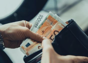 Νέες αυξήσεις μισθών το 2024-Τριετίες και κατώτατος μισθός δίνουν νέο «αέρα» στις αποδοχές ιδιωτικών υπαλλήλων