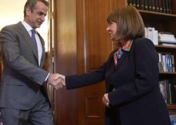 Μητσοτάκης σε Σακελλαροπούλου: Είμαστε σε τροχιά σημαντικών αλλαγών, τολμηρή η μεταρρύθμιση για τα πανεπιστήμια