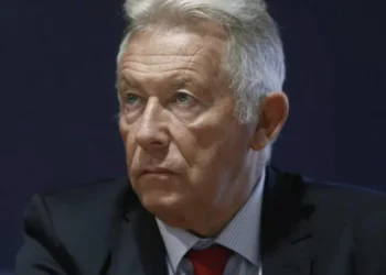Ιωάννης Μπασιάς: Η ευχή για έξοδο από ορυκτά καύσιμα και η σκληρή πραγματικότητα (ηχητικό)