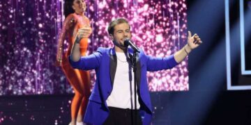 Ο Σωτήρης Γιαζιτζιόγλου στο Φετινό Fame Story: "Ένα γέννημα θρέμμα των Σερβίων, έχει απογειωθεί και πραγματοποιεί το όνειρό του"