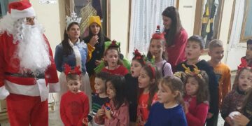 Οταν η Νιφάδα συνάντησε τα Ξωτικά της Ασβεστοπετρας...