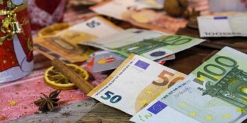 Πότε πληρώνονται οι συντάξεις Ιανουαρίου και το επίδομα προσωπικής διαφοράς