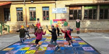 Πρόγραμμα ΝΙΦΑΔΑ: «Κάλαντα με τον Καρυοθραύστη» στο 1ο Δημοτικό Σχολείο Αγίας Παρασκευής – Της Μάγκου Νατάσας