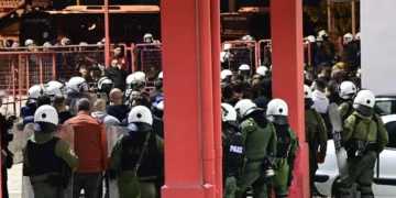 Ραγδαίες εξελίξεις μετά τον τραυματισμό του αστυνομικού: Κλείστε όλα τα πρωταθλήματα, λένε οι ένστολοι