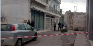 Έγκλημα στη Σαλαμίνα: Είχε αλλάξει σπίτι, πήρε panic button αλλά ο φονιάς πρόλαβε την 43χρονη