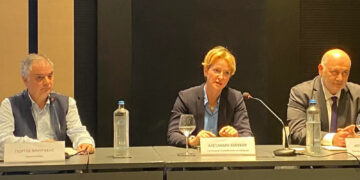 Σδούκου: Στη Βόρεια Ελλάδα η μισή ισχύς του εθνικού στόχου για τις ΑΠΕ