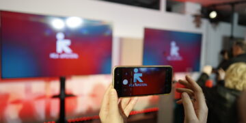 ΣΥΡΙΖΑ: Πρώην μέλη του κόμματος, πήραν τη σελίδα «MySyriza» στο Facebook και την μετέτρεψαν σε «Νέα Αριστερά»