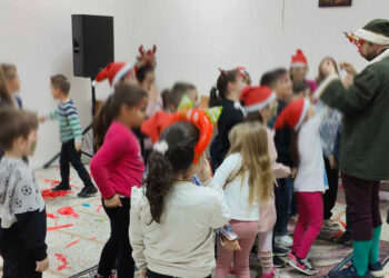 Με μεγάλη επιτυχία έγινε το άναμμα του Χριστουγεννιάτικου Δέντρου στην Ξηρολίμνη Κοζάνης