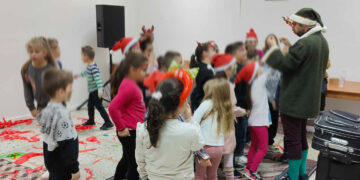 Με μεγάλη επιτυχία έγινε το άναμμα του Χριστουγεννιάτικου Δέντρου στην Ξηρολίμνη Κοζάνης