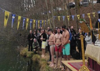 Τα Άγια Θεοφάνεια στο Σισάνι (φώτο-βίντεο)