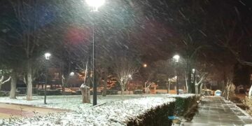 Επί ποδός τα εκχιονιστικά της Περιφέρειας και του Δήμου Εορδαίας – Στα λευκά ” ντύνονται ” οι δρόμοι (βίντεο- ρεπορτάζ της Κούλας Πουλασιχίδου )