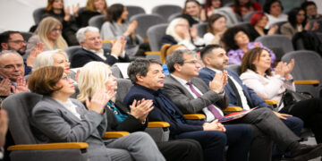 Πανεπιστήμιο Δ.Μ.: Εορτασμός Τριών Ιεραρχών, ρεσιτάλ κλασικής κιθάρας και κοπή πίτας, στην αφιερωμένη εκδήλωση στην εκλιπούσα αντιπρύτανη Άννα Σπύρτου 