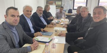 Πως ο Πλακεντάς κέρδισε το σκληρό πόκερ της ΔΙΑΔΥΜΑ- Τα μπλοκ των Δημάρχων με φόντο την ΠΕΔ και οι εξωθεσμικές παρεμβάσεις στην αυτοδιοίκηση(VIDEO)