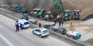 Κάλεσμα μπλόκου αγροτών Φιλώτα: «Συνεχίζουμε τις δράσεις μας, κλιμακώνουμε τον αγώνα μας, όλοι το Σάββατο στην Agrotica»