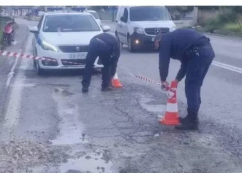 Κως: Αστυνομικοί μπάλωσαν λακκούβα και… βρήκαν τον μπελά τους – Οργή από τον περιφερειάρχη