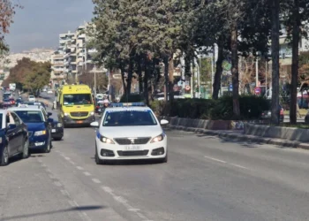 Θεσσαλονίκη: Γέφυρα σωτηρίας ΕΚΑΒ- ΕΛΑΣ για παιδί δύο ετών