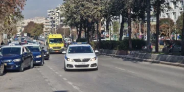 Θεσσαλονίκη: Γέφυρα σωτηρίας ΕΚΑΒ- ΕΛΑΣ για παιδί δύο ετών