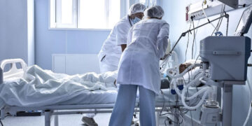 ΕΟΔΥ: 73 θάνατοι από covid, 69 διασωληνωμένοι -19 νέα σοβαρά κρούσματα γρίπης και 8 νεκροί