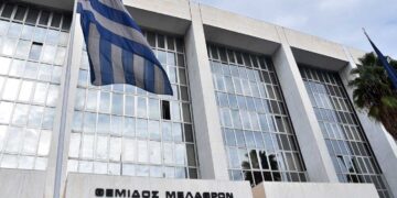 Επικουρικές συντάξεις: Στο Ανώτατο Ειδικό Δικαστήριο οι περικοπές δώρων και επιδομάτων με τον νόμο Κατρούγκαλου