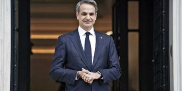 «Γρίφος» η ημερομηνία κατάθεσης του νομοσχεδίου για τα ομόφυλα ζευγάρια – Μητσοτάκης: «Πρώτα θα εξηγήσουμε τι θέλουμε»