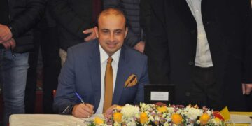 Πρόεδρος Δημοτικού Συμβουλίου με δύο διαφορετικούς Δημάρχους